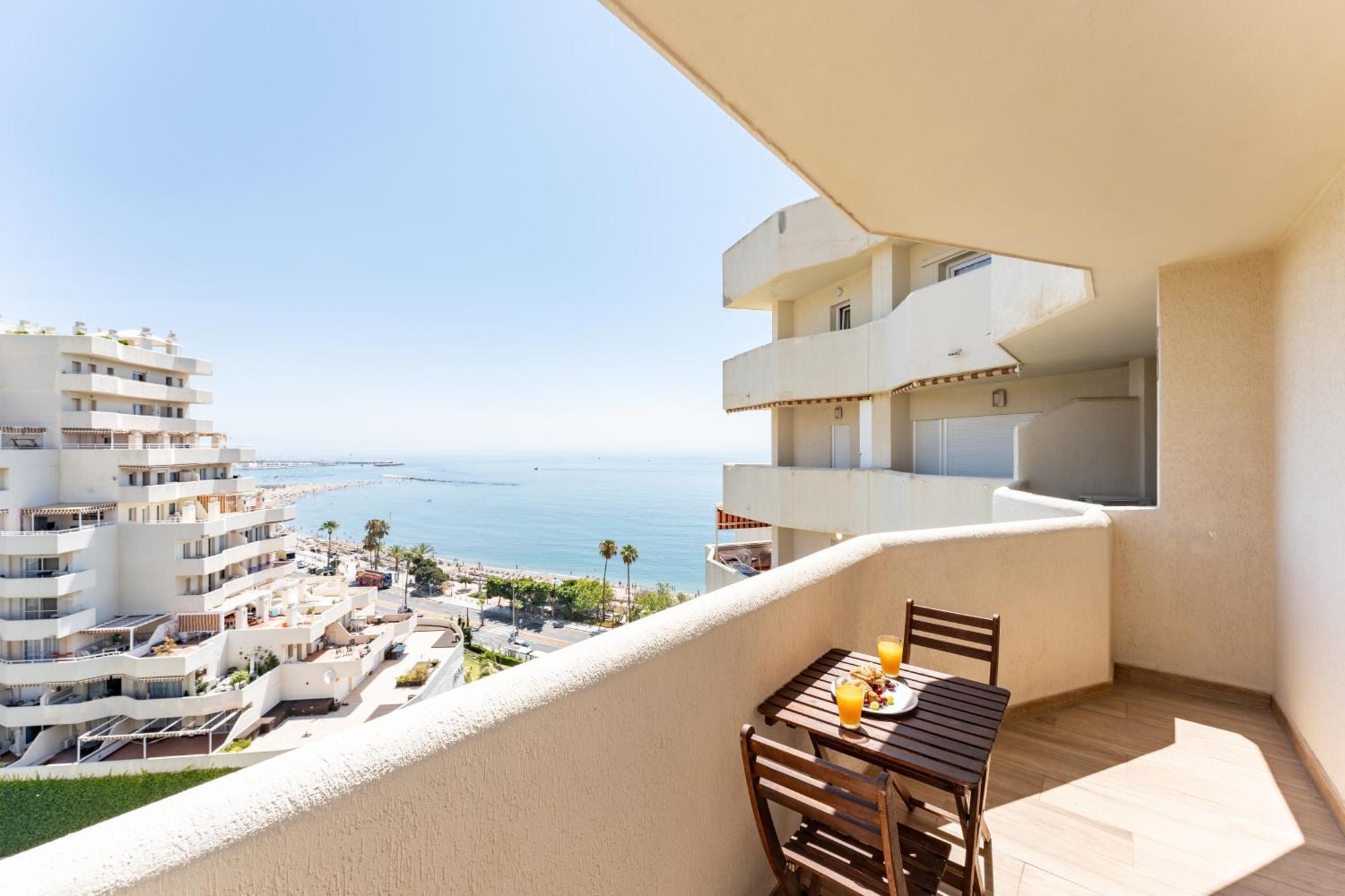 Benalbeach Apartamento Exclusivo Benalmadena Luaran gambar