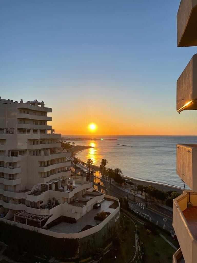 Benalbeach Apartamento Exclusivo Benalmadena Luaran gambar